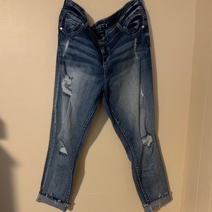 Cropped Destructed Skinny Jeans